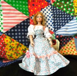 6" BLONDE PORCELAIN DOLLHOUSE DOLL DRESSED, STAND